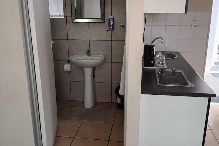 Room 14 of 40