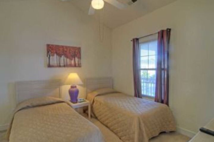 Room 9 of 30