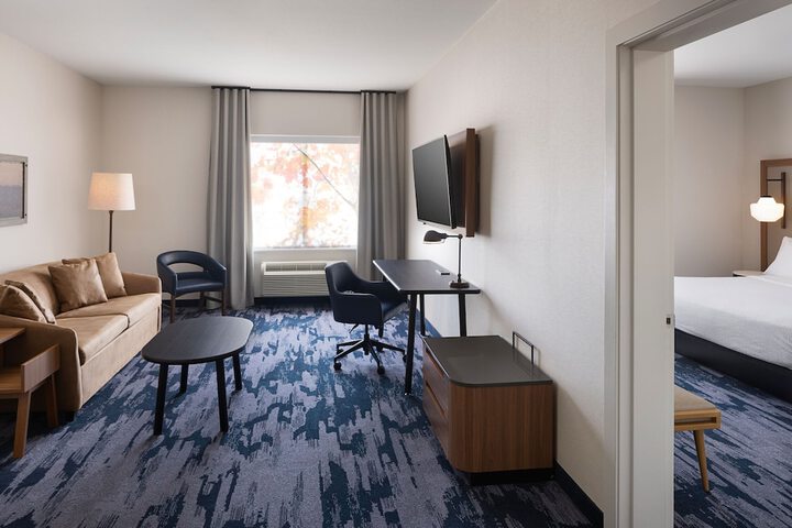 Room 4 of 35