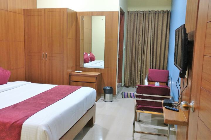 Room 7 of 27