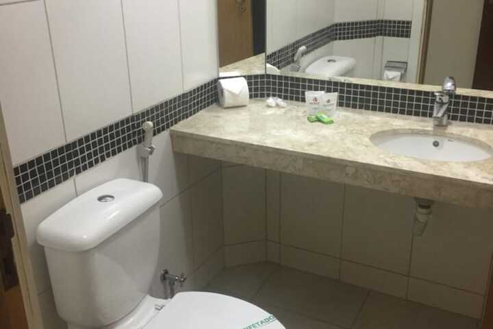 Clean Restrooms
