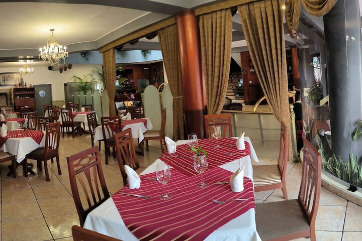 Dining 50 of 66