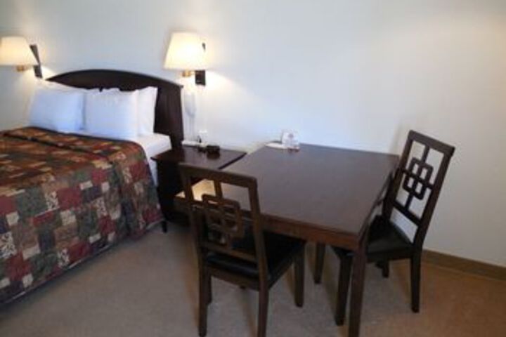 Room 75 of 98