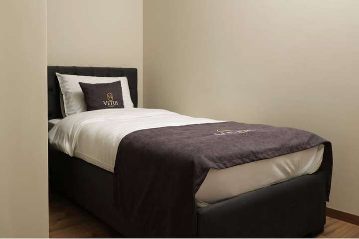 Room 6 of 22