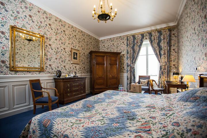 Room 12 of 51