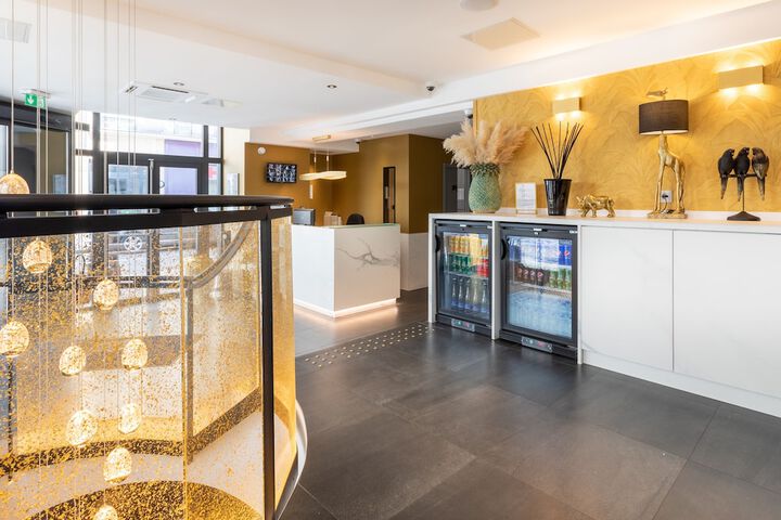 Guest Lobby