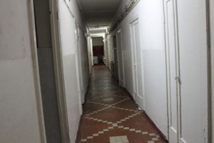 Room 17 of 36