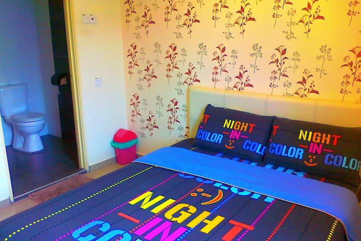 Room 11 of 27