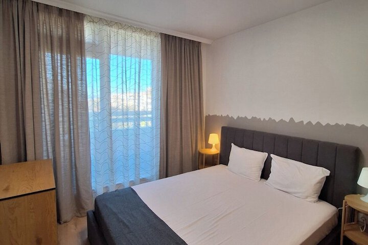 Room 4 of 43