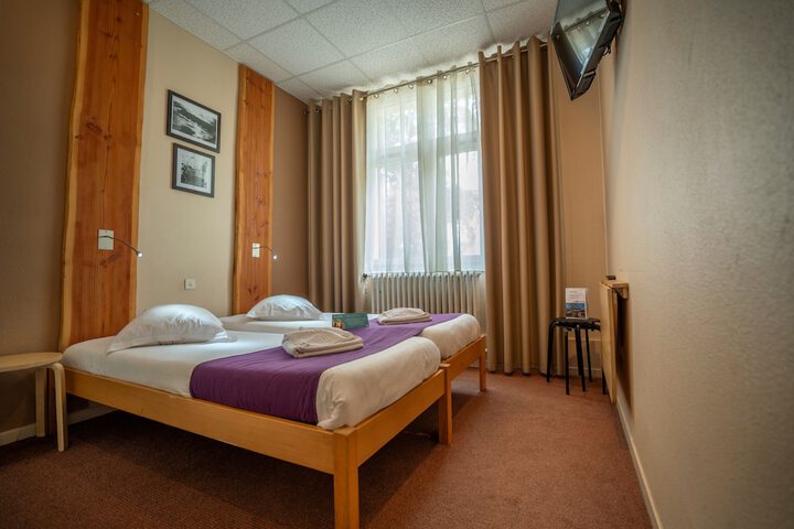 Room 9 of 71