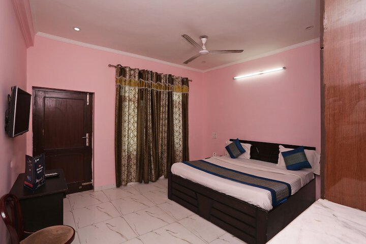 Room 13 of 14