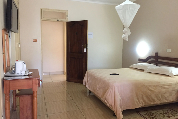 Room 2 of 17