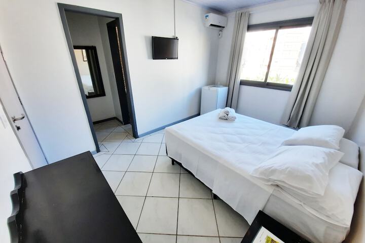 Room 9 of 40