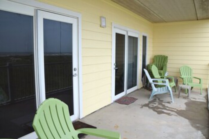 Terrace/Patio 64 of 65