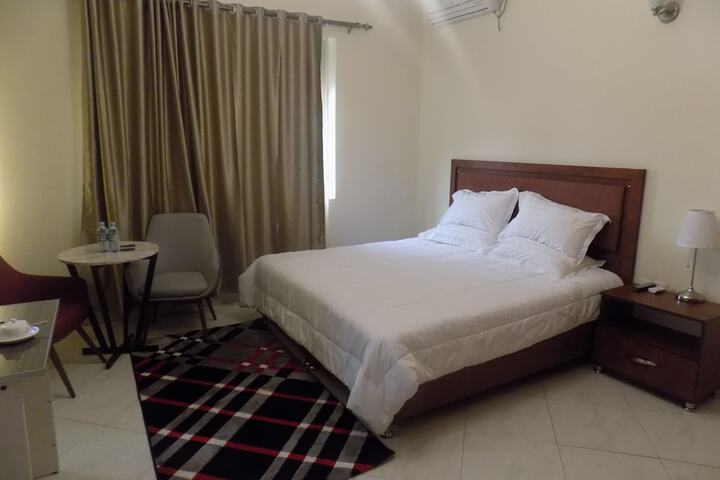 Room 19 of 41