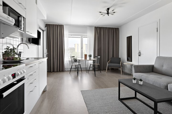Room 12 of 38