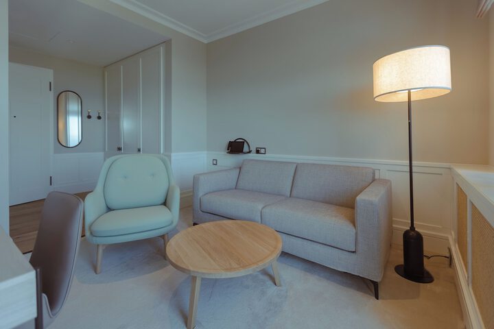 Room 5 of 49