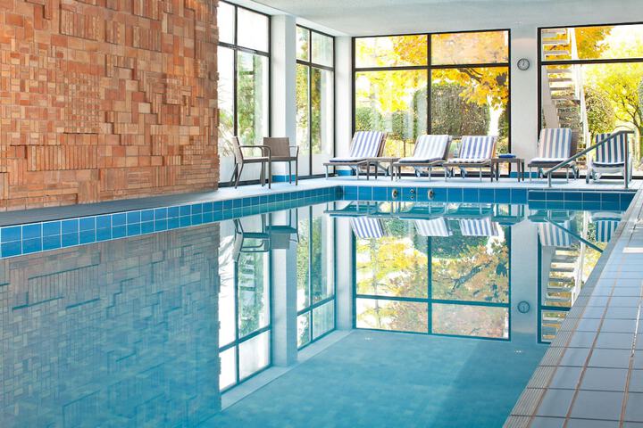 Pool 17 of 43