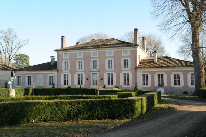 CHA TEAU LACAZE