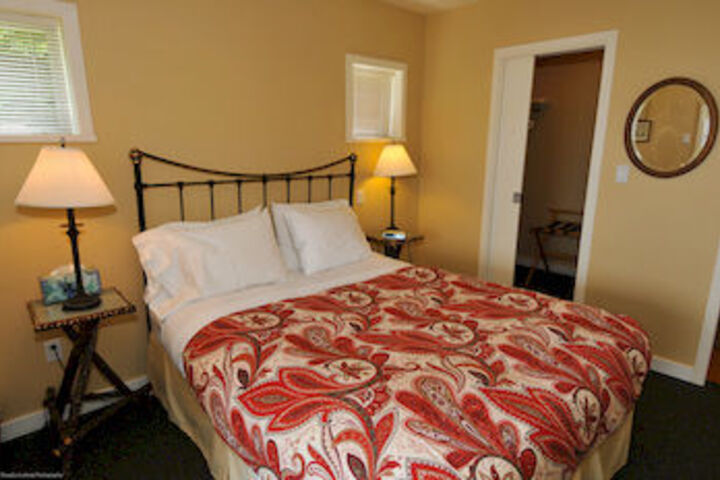 Room 32 of 57