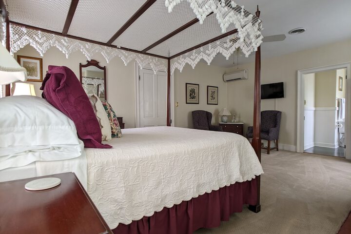 Room 21 of 75