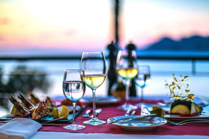 Dining 147 of 211