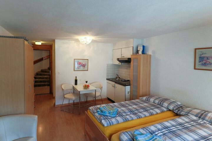 Room 26 of 169