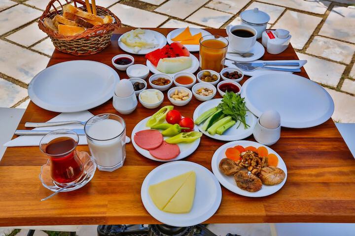 Dining 52 of 87