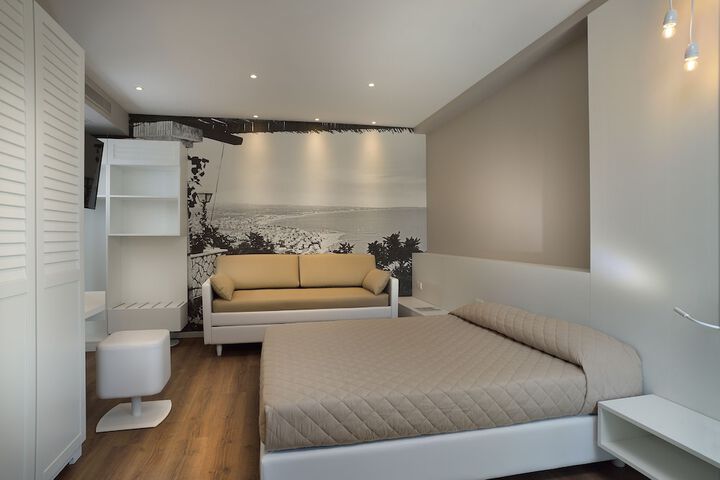 Room 4 of 56
