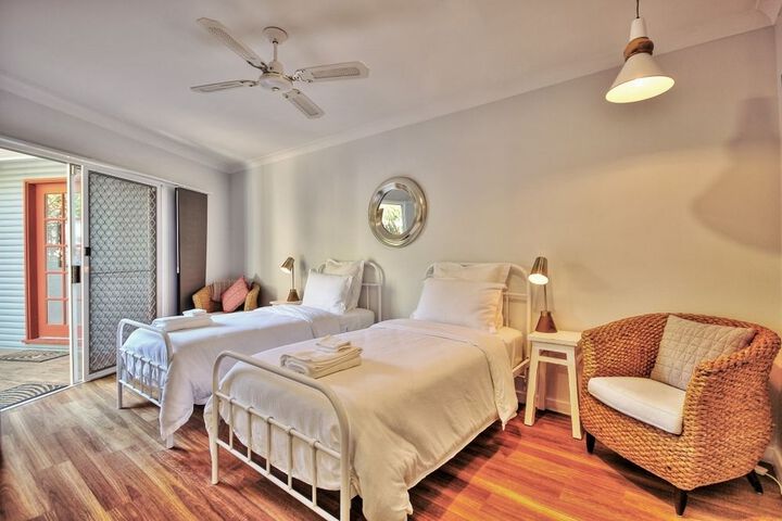 Room 2 of 20