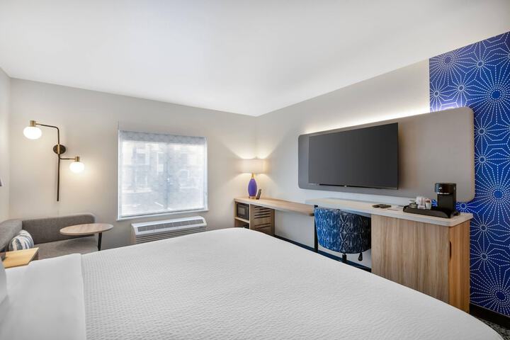 Room 14 of 38