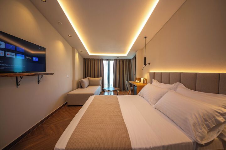 Room 36 of 95
