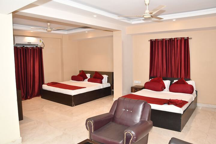 Room 17 of 25