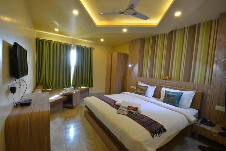 Room 4 of 61