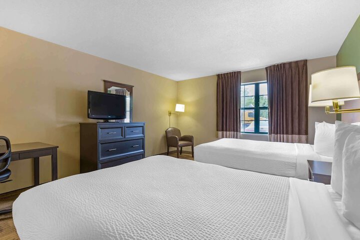 Studio 2 Double Beds Accessible (1 of 5)