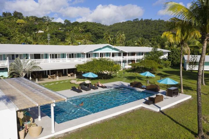 Hotel with Pool
