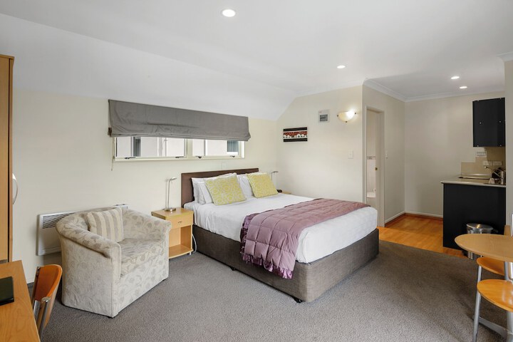 Room 16 of 31