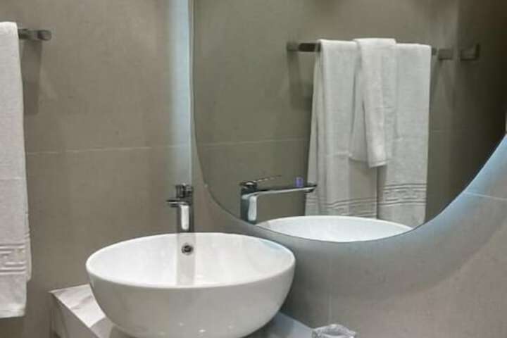 Room 64 of 151