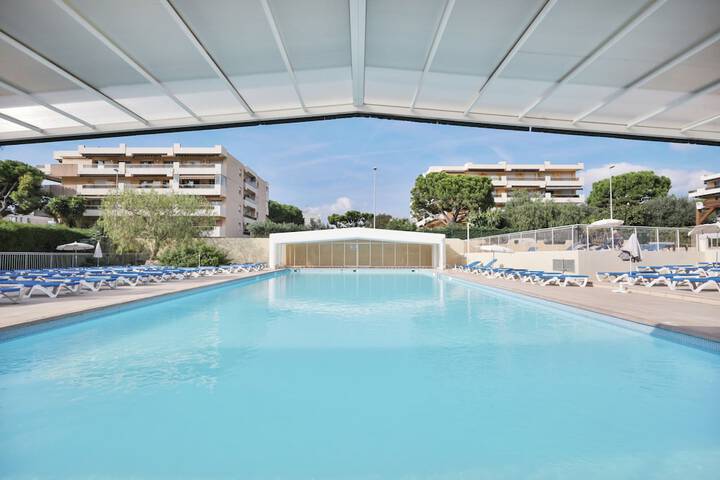 Pools & Facilities