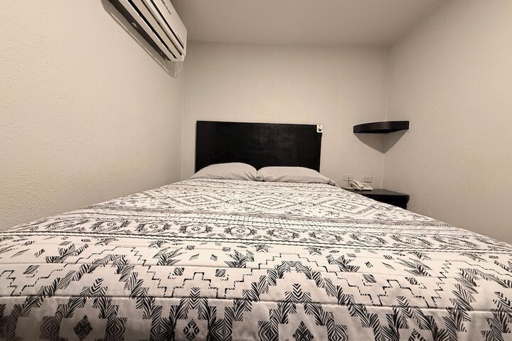 Room 17 of 30