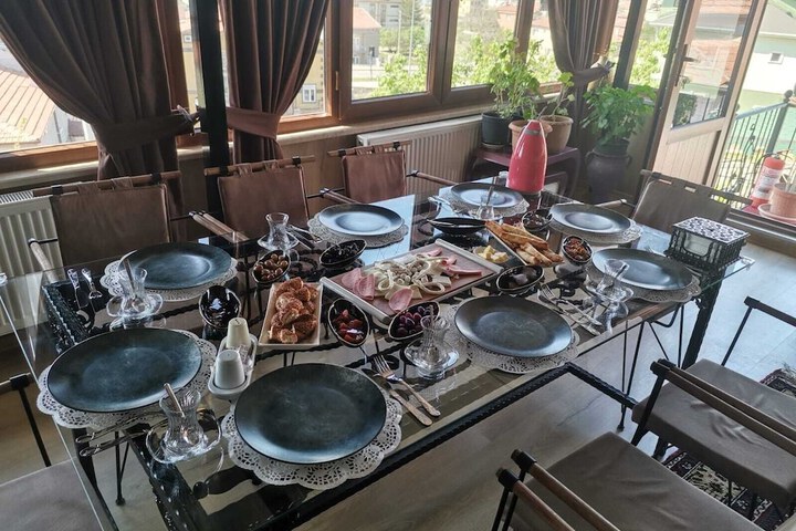 Dining 130 of 185