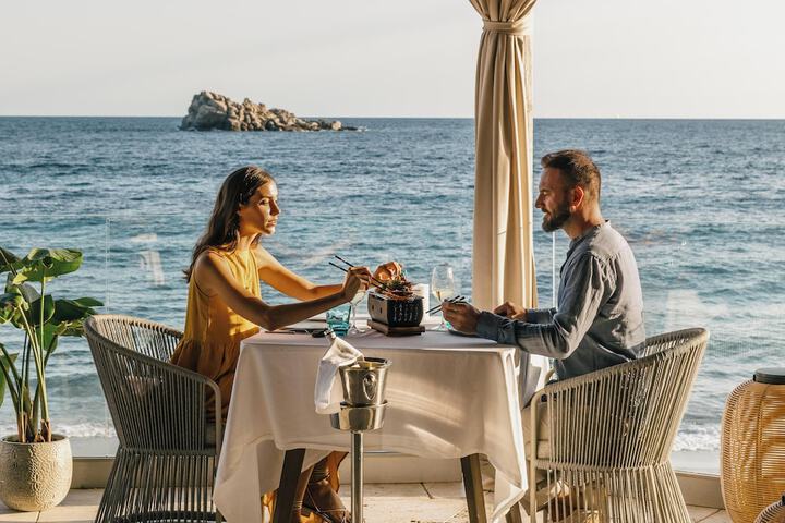 Dining 82 of 103