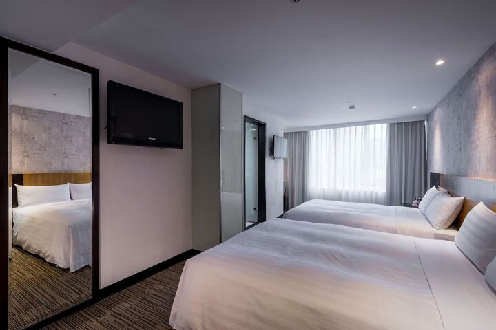 Room 10 of 54
