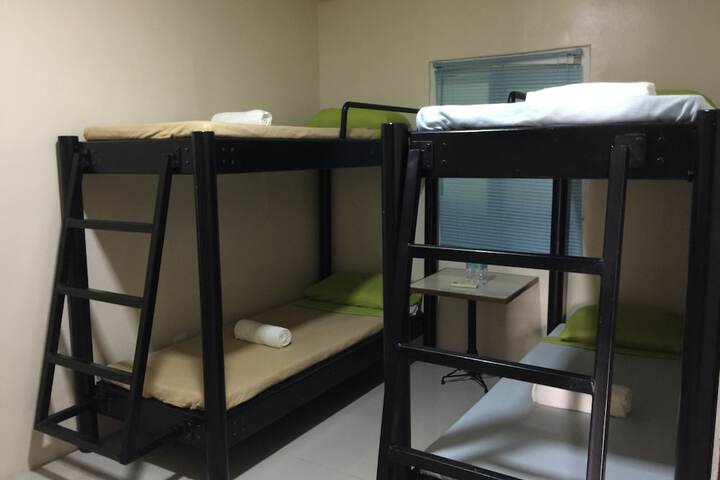 Room 16 of 34
