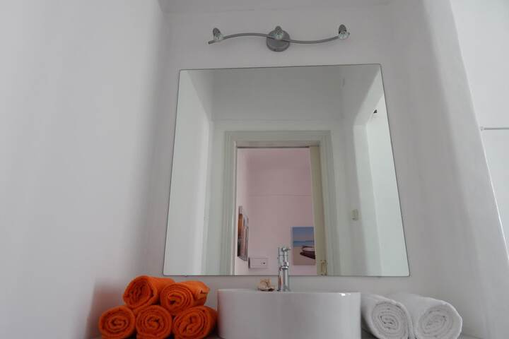 Room 30 of 36