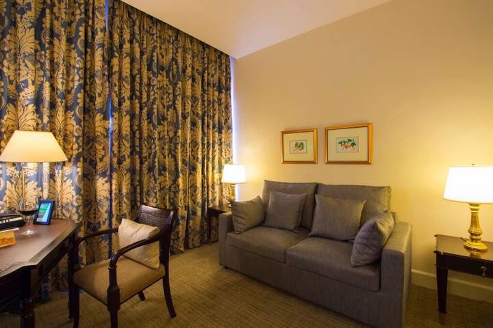 Room 80 of 163