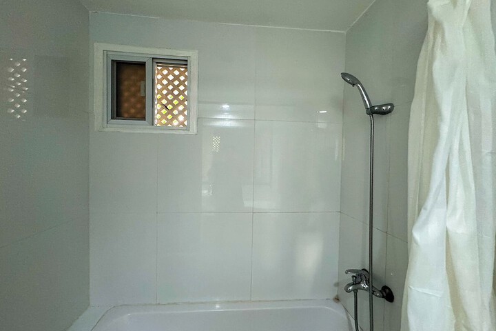 Room 74 of 164