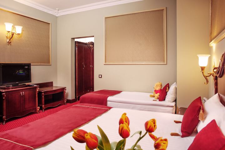 Room 6 of 31