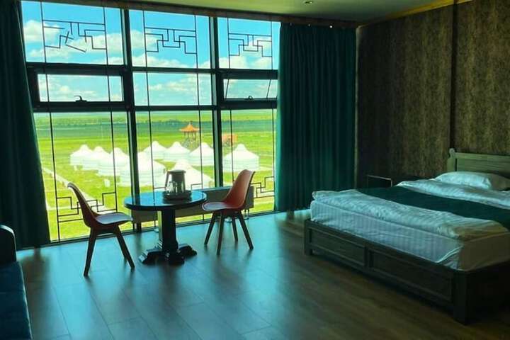 Room 8 of 26