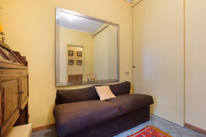 Room 222 of 450